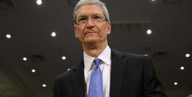 Apple сократила годовые выплаты Тиму Куку на $1,5 миллиона из-за недостижения целевых финансовых показателей