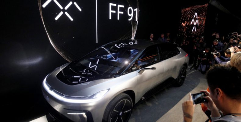 Фото: Первый серийный автомобиль от производителя электрокаров Faraday Future