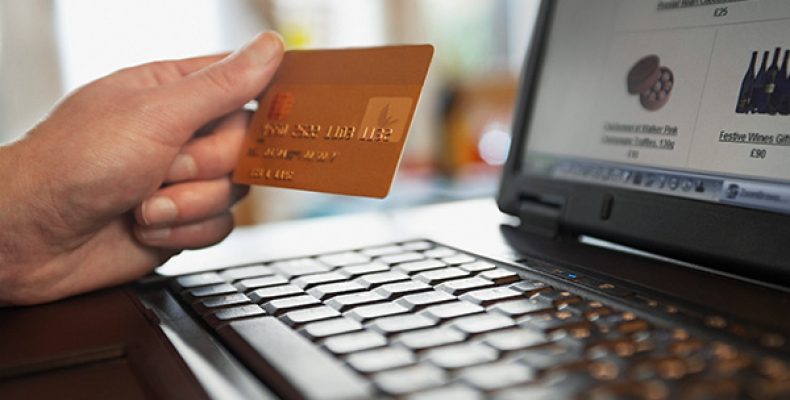 Экономия в сети: в каких банках выгоднее условия онлайн-платежей