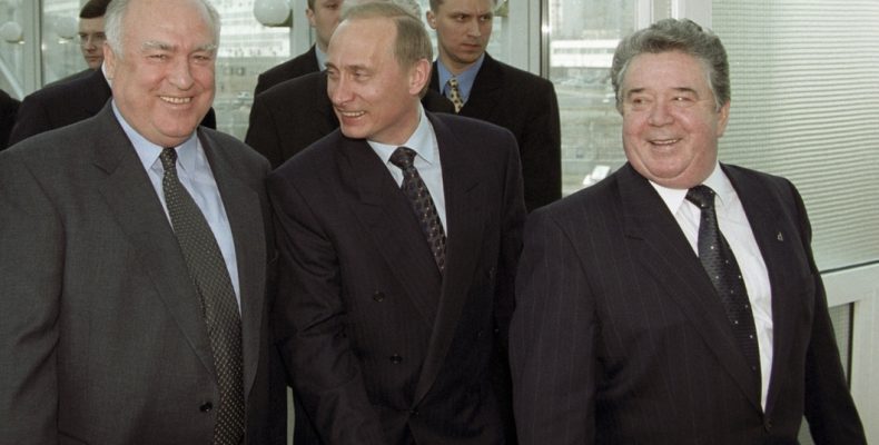 Зачем «Газпром» и «Роснефть» залезают в громадные долги?